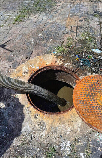 https://plumbercottesloe.com.au/uploads/2025/06/blocked-drains-256136.jpg