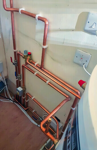 https://plumbercottesloe.com.au/uploads/2025/06/hot-water-301986.jpg